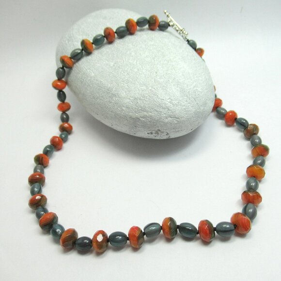 Hand knotted Czech glass bead necklace - Picture 2 of 12